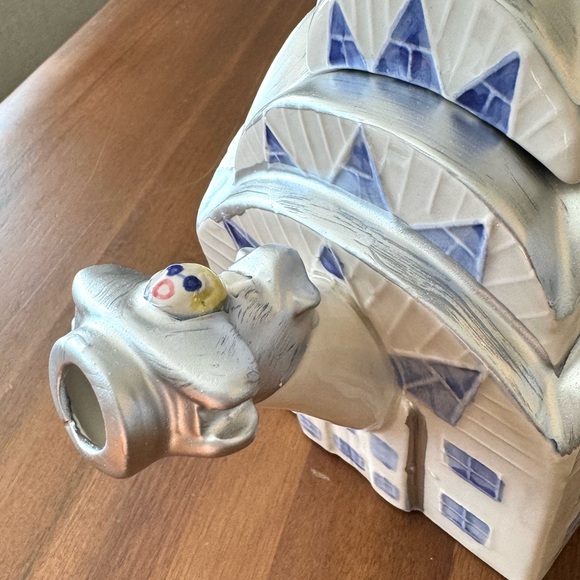 Omnibus King Kong New York Ceramic Tea Pot - Picture 6 of 15